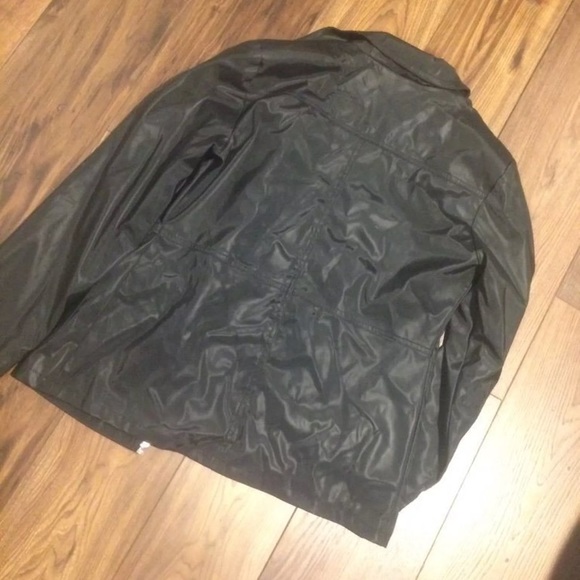 Woman’s leather jacket - Picture 4 of 4